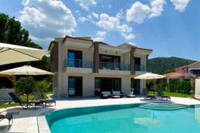 Chrisa Luxury Villa - 4 bedrooms on 1 line